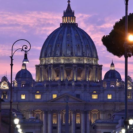 Moderno Appartamento Cornelia-San Pietro Con Giardino Rom Eksteriør billede